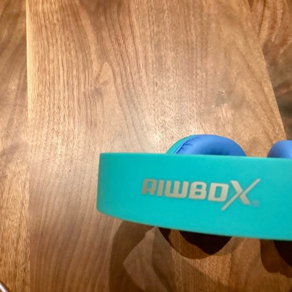 Riwbox WT-7S Kids Bluetooth Headphones - Picture 5 of 10